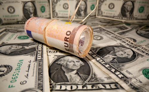 نرخ ارزهای مبادله ای امروز ۴ تیر ثبات دلار و افت یورو
